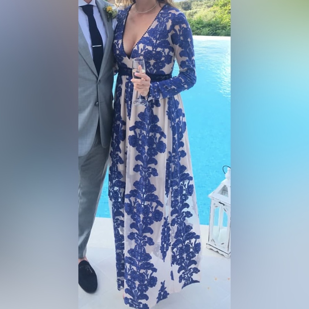 Elegant Blue Floral Maxi Dress